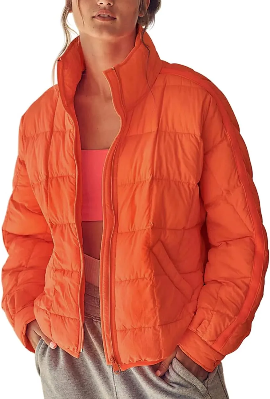 Aiopr Women's Oversized Lightweight Down Coat Long Sleeve Zip Packable Short Puffer Jackets
