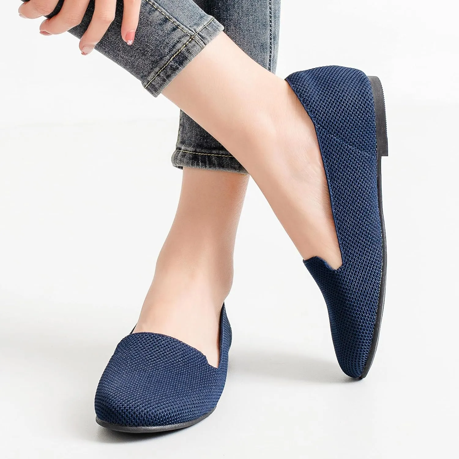 Ataiwee Women's Wide Width Flat Shoes - Casual Round Toe Breathable Plus Size Comfortable Non-Slip Loafers.