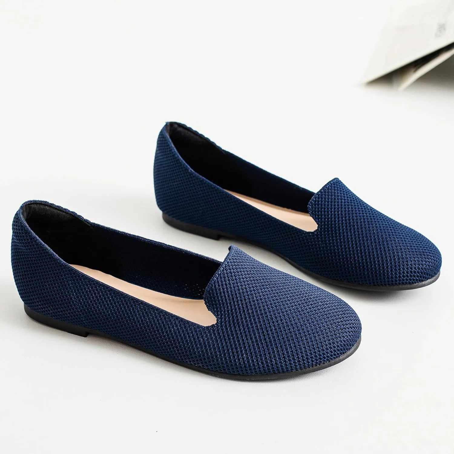 Ataiwee Women's Wide Width Flat Shoes - Casual Round Toe Breathable Plus Size Comfortable Non-Slip Loafers.