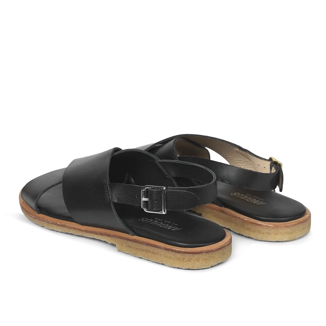 Classic cross sandal