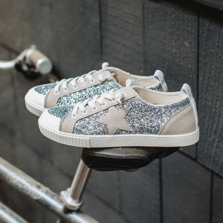 DILLAN SLIP-ON SNEAKER