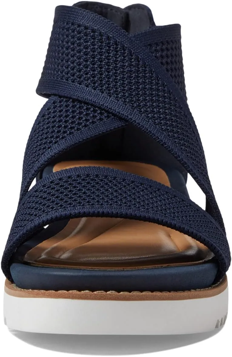 Easy Spirit Women's Wander 2 Flat Sandal