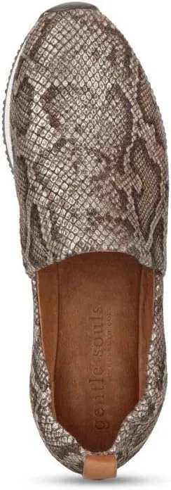 Gentle Souls by Kenneth Cole Women's Luca A-line Loafer