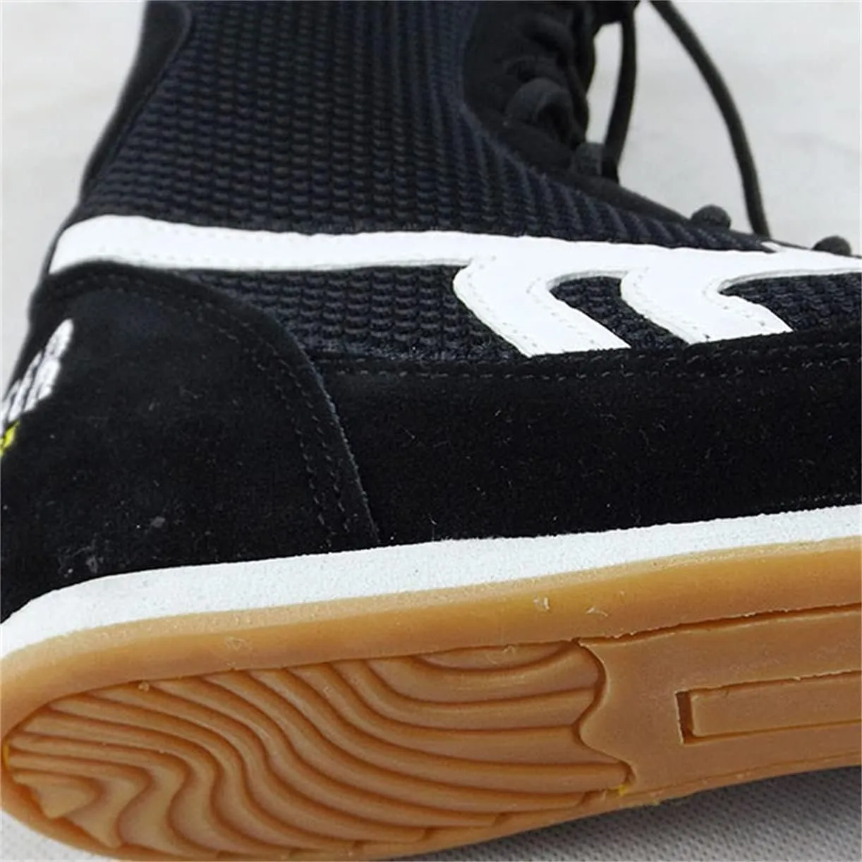 High Top Boxing Shoes, Ladies Kickboxing Fighting Sneakers Lightweight Wrestling Trainer for Women