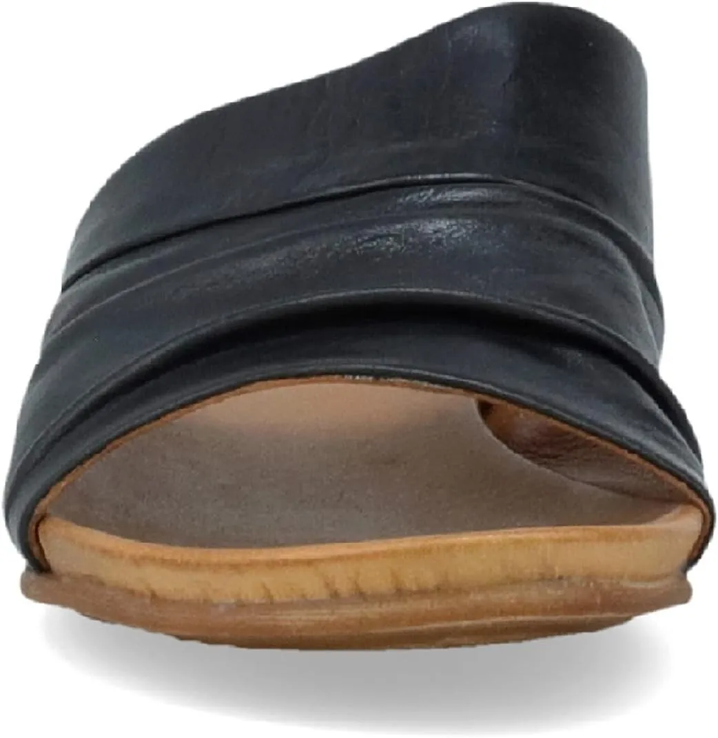 Miz Mooz Aria Women's Comfort Sandal