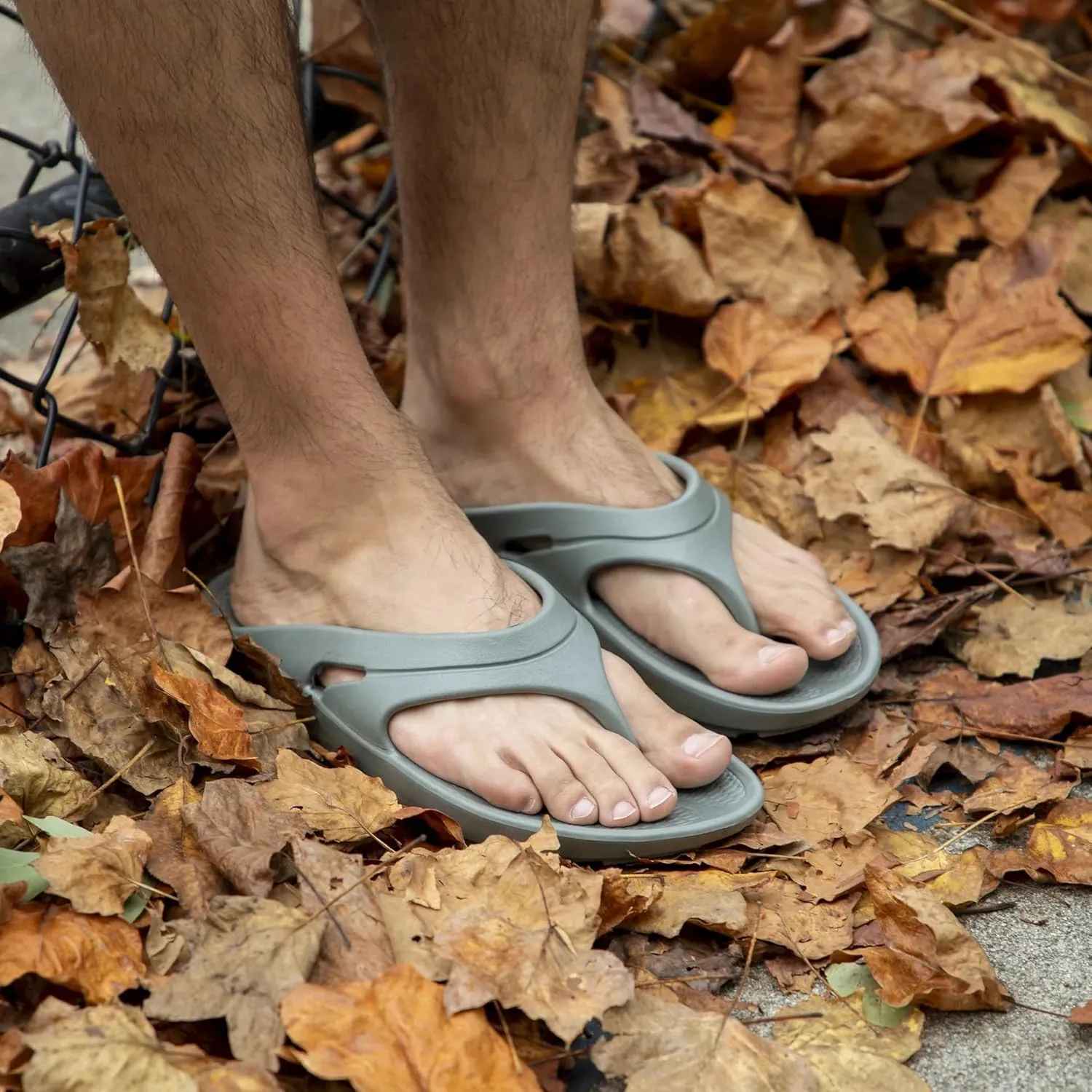 Oka Unisex Sustainable Lightweight USA Made Recovery Flip Flops