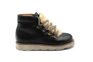 Pepe Black and White Lace With Fur Sneaker