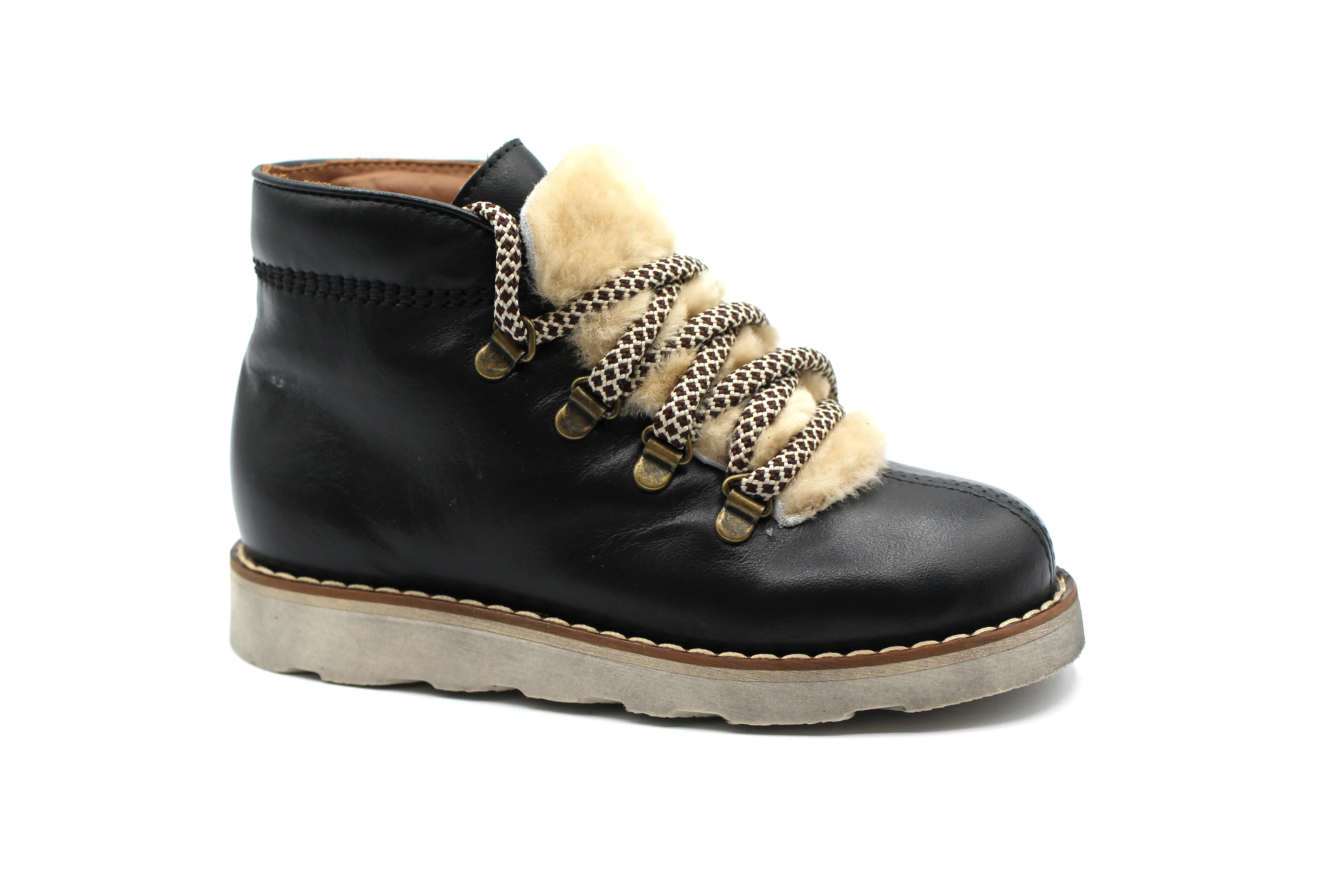 Pepe Black and White Lace With Fur Sneaker