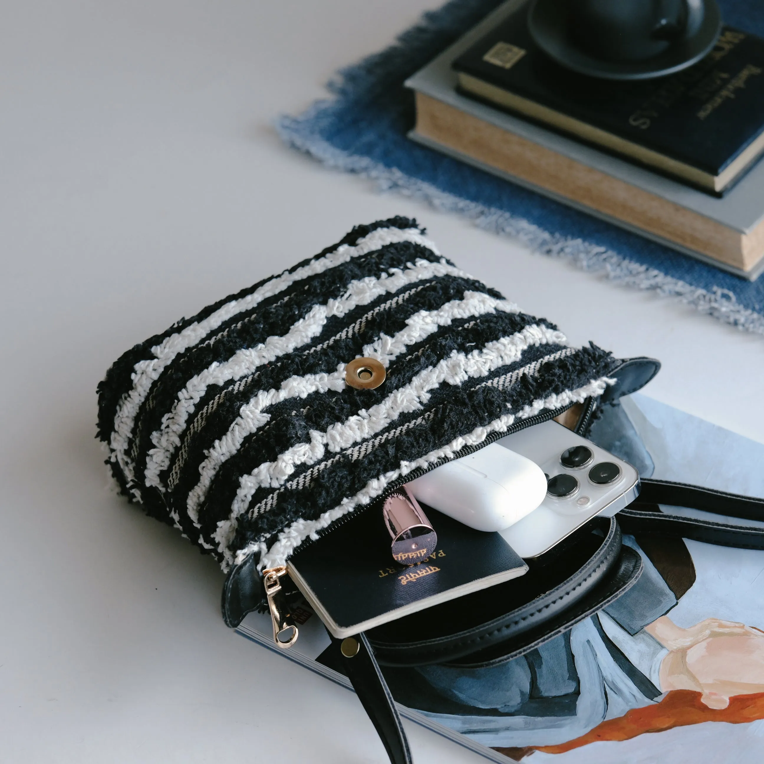 Petit Voyage Sling Bag- Salt and Pepper