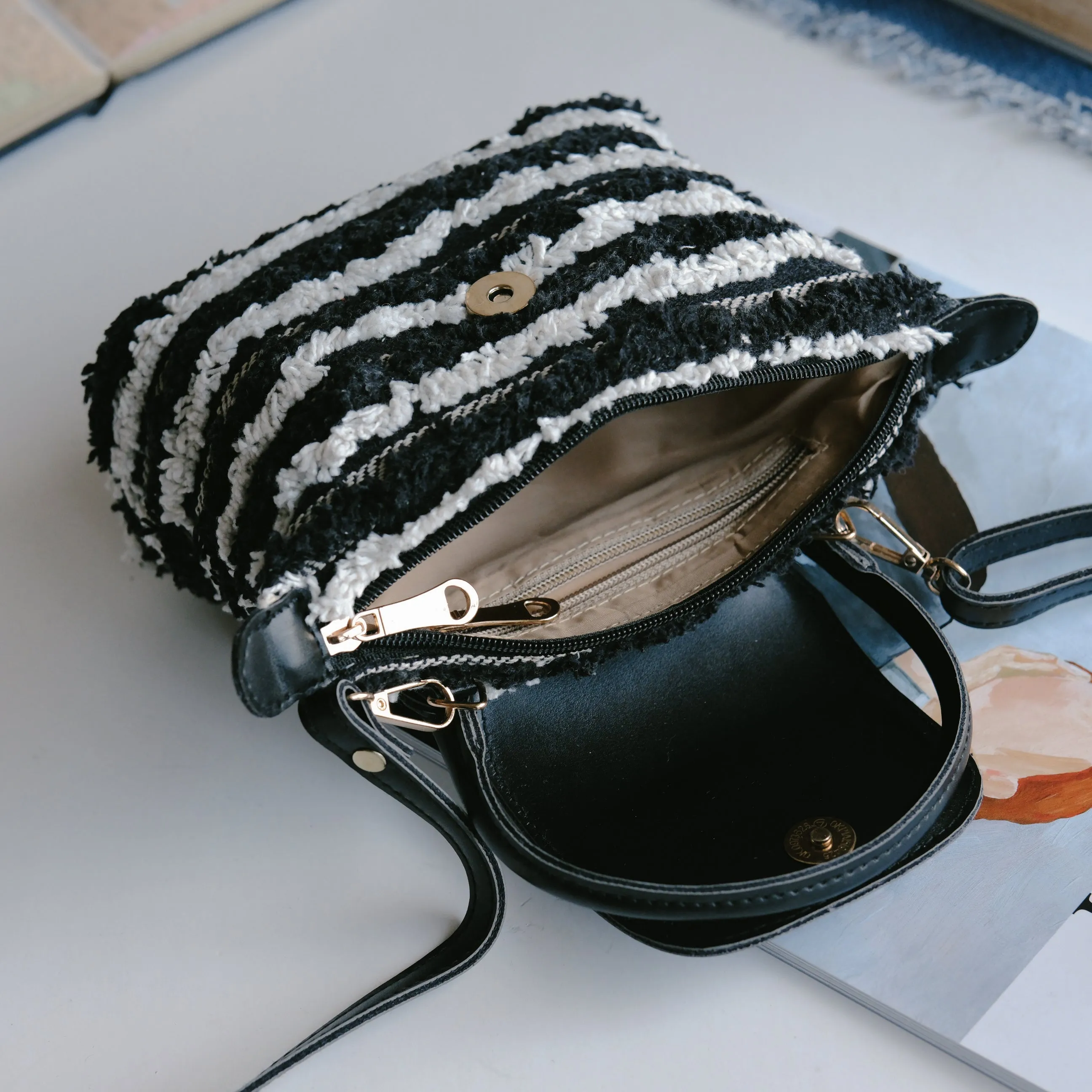 Petit Voyage Sling Bag- Salt and Pepper
