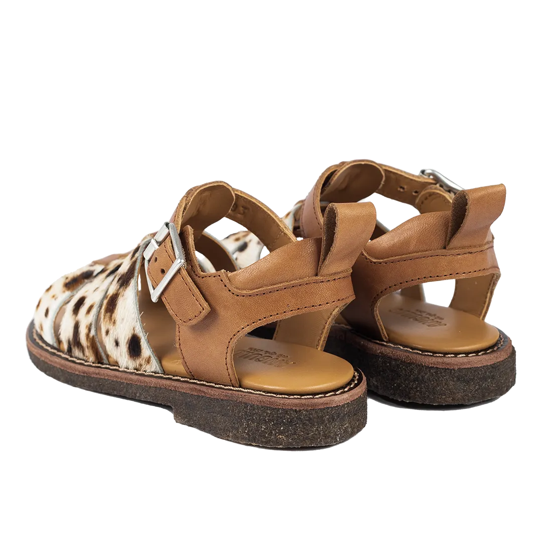 Sandal with buckle and pony details