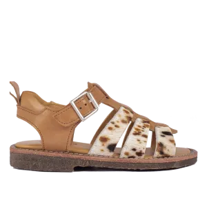 Sandal with buckle and pony details