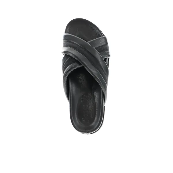 Sovella Women's Coty Black
